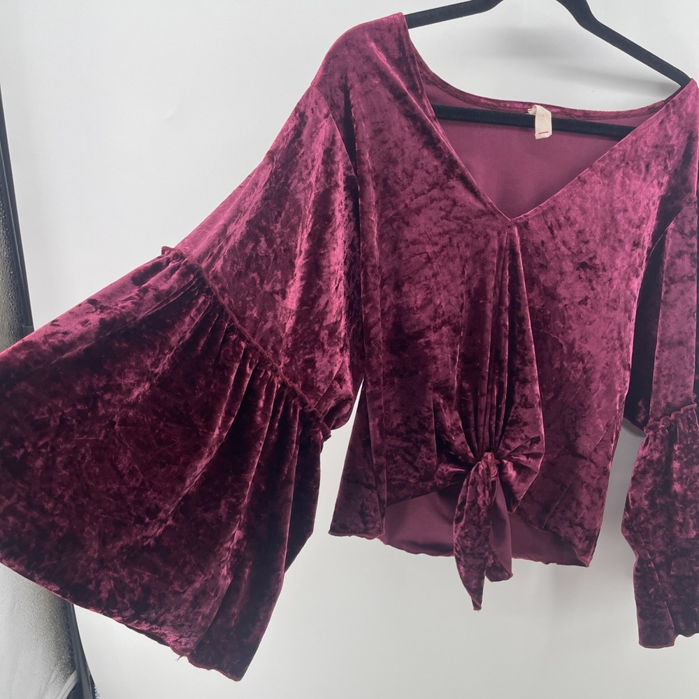 Hummingbird‎ Top Women's Medium* Velvet Maroon Fairy Whimsigoth Wide Bell Sleeve
